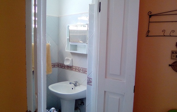 'Bathroom 2' Casas particulares are an alternative to hotels in Cuba.